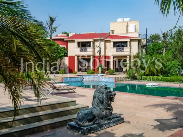 Farmhouse On Radhey Mohan Drive